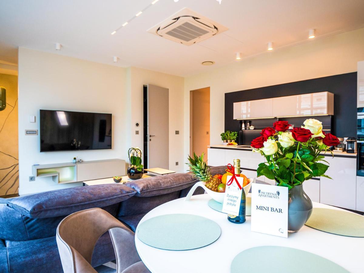 Pietryna Apartments Luxury - Sauna , Jacuzzi , Bezposrednio Przy Ul Piotrkowskiej Łódź Kültér fotó