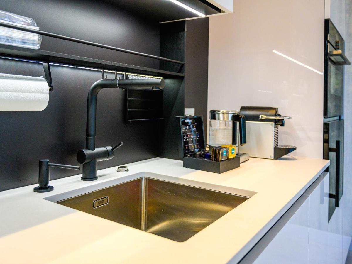 Pietryna Apartments Luxury - Sauna , Jacuzzi , Bezposrednio Przy Ul Piotrkowskiej Łódź Kültér fotó