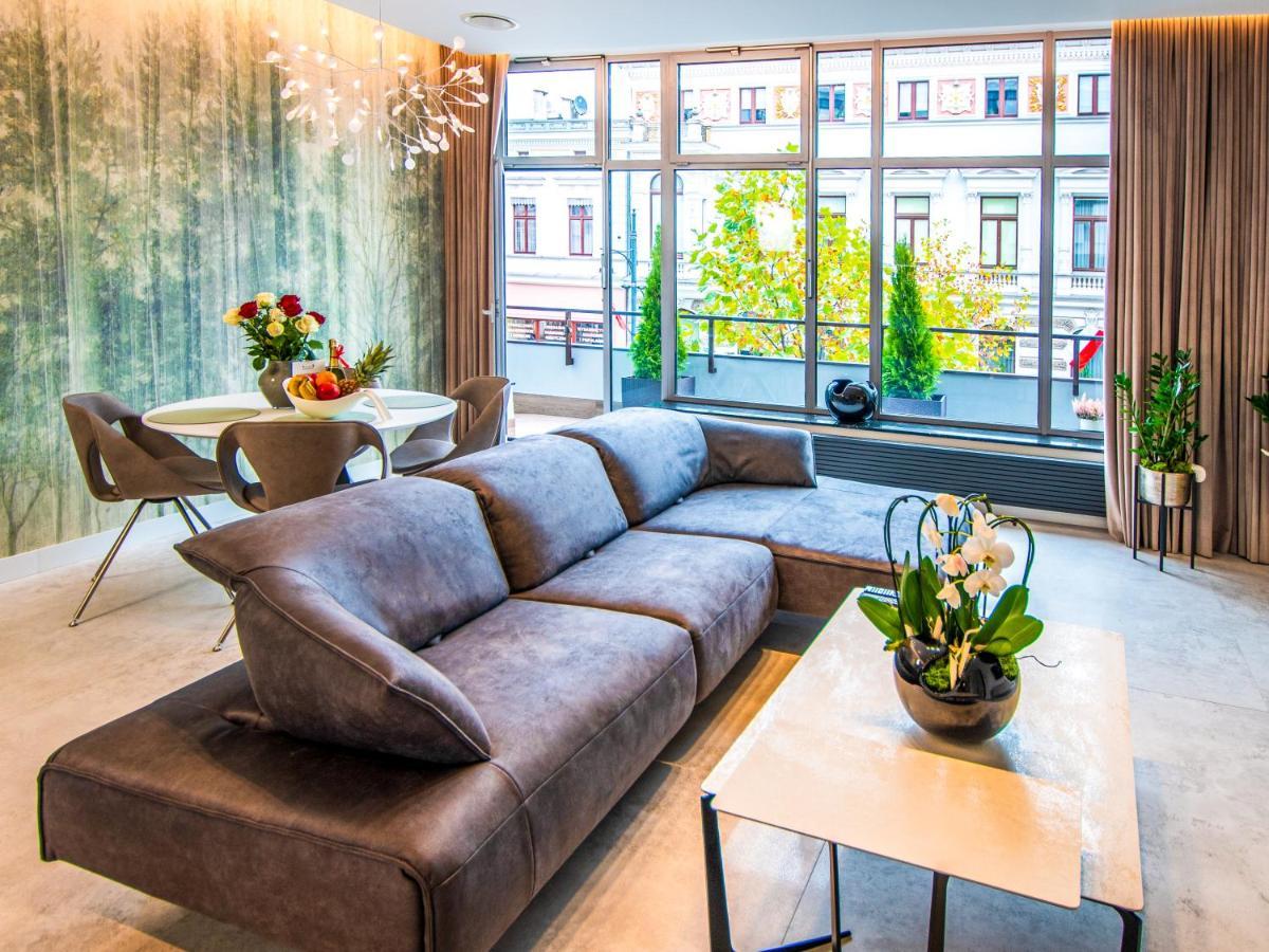 Pietryna Apartments Luxury - Sauna , Jacuzzi , Bezposrednio Przy Ul Piotrkowskiej Łódź Kültér fotó