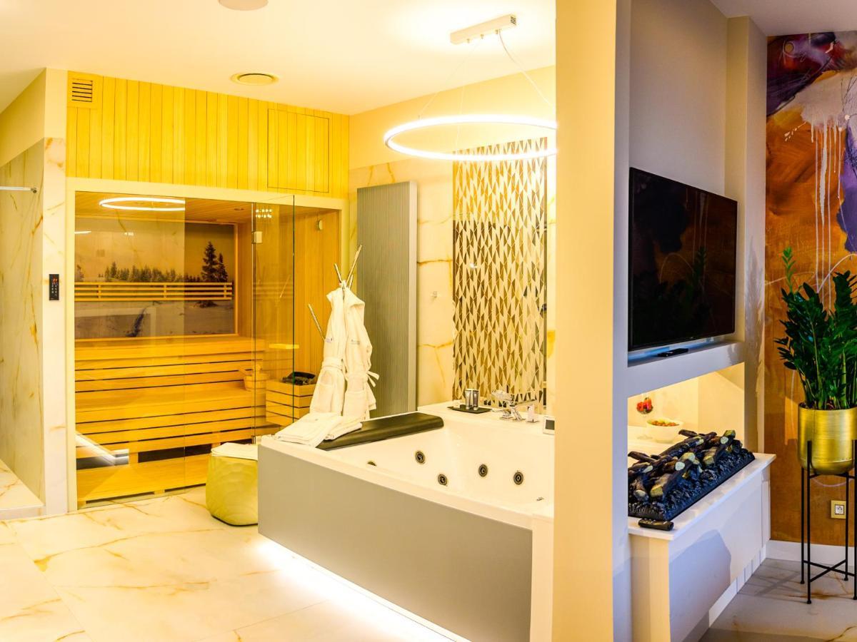 Pietryna Apartments Luxury - Sauna , Jacuzzi , Bezposrednio Przy Ul Piotrkowskiej Łódź Kültér fotó